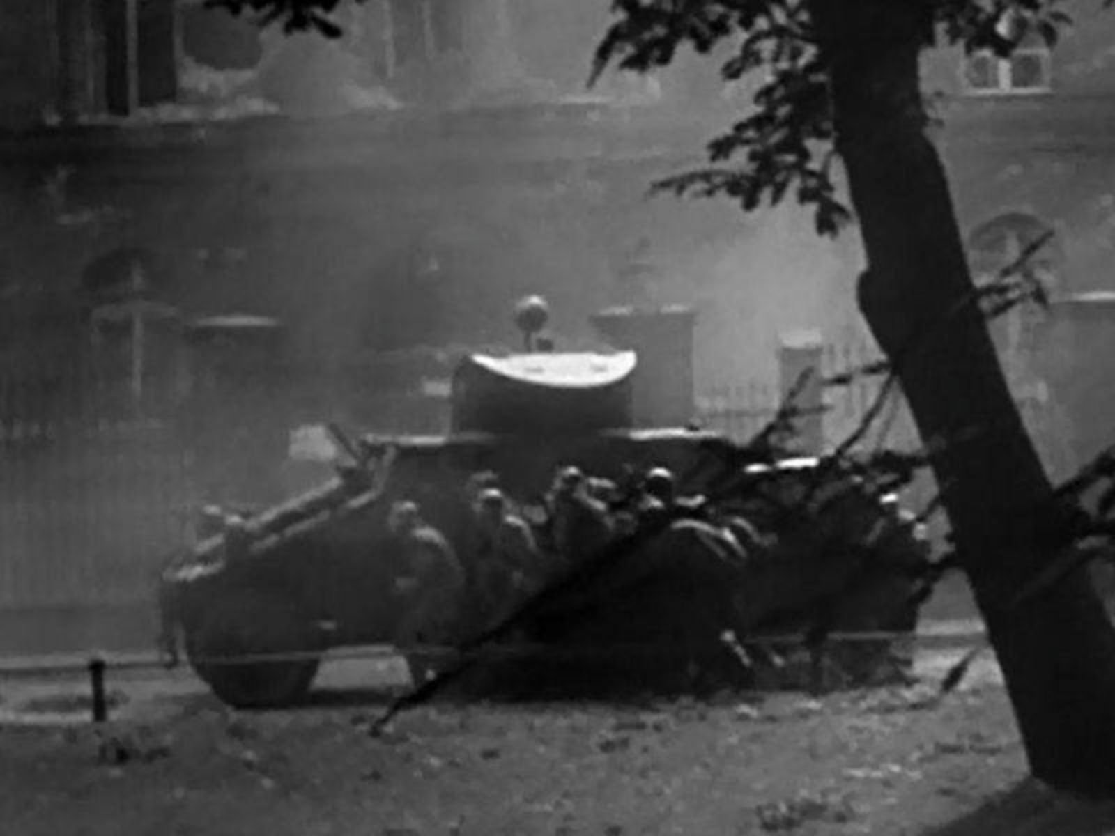 Blitzkrieg: tanque alemão avança sobre o território polonês durante os combates da Segunda Guerra Mundial.