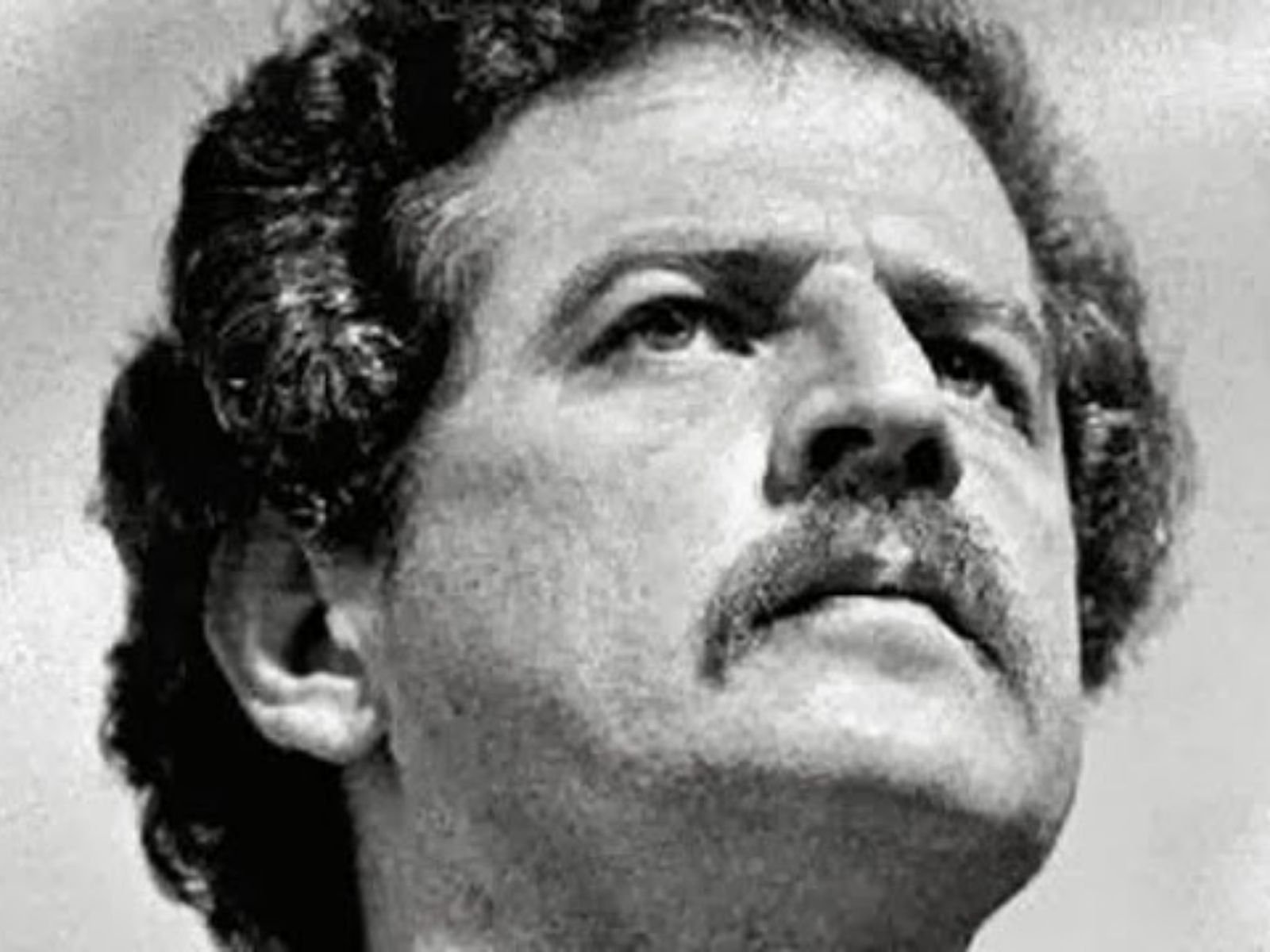 Luis Carlos Galán, candidato a presidência em 1989, assassinado por Escobar.