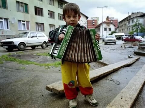 Massacre de Srebrenica: Uma Ferida Aberta da Europa Massacre de Srebrenica