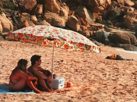 A Morte nos Portões do Paraíso: Indiferença Diante da Tragédia A Morte nos Portões do Paraíso - Javier Bauluz