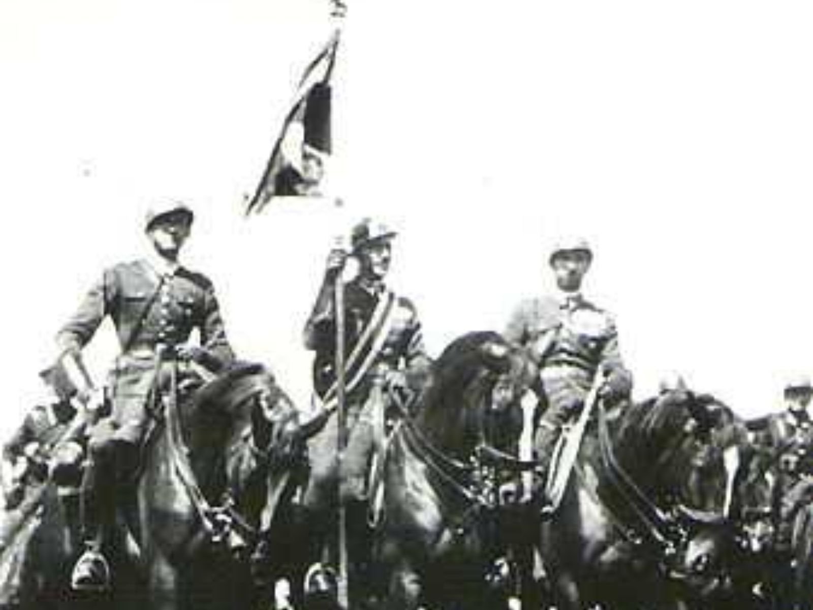 18º Regimento de Ulanos da Pomerânia (Pomeranian Uhlan Regiment). Fotografia histórica mostrando cavalaria polonesa em formação, provavelmente do 18º Regimento de Ulanos que participou da famosa Batalha de Krojanty.